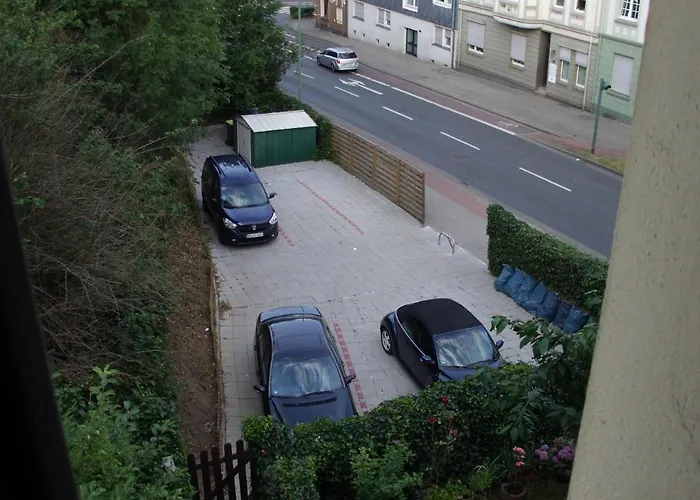 Schoenes Grosses 1 Et Parkplatz Nach Verfuegbarkeit 民宿 埃森